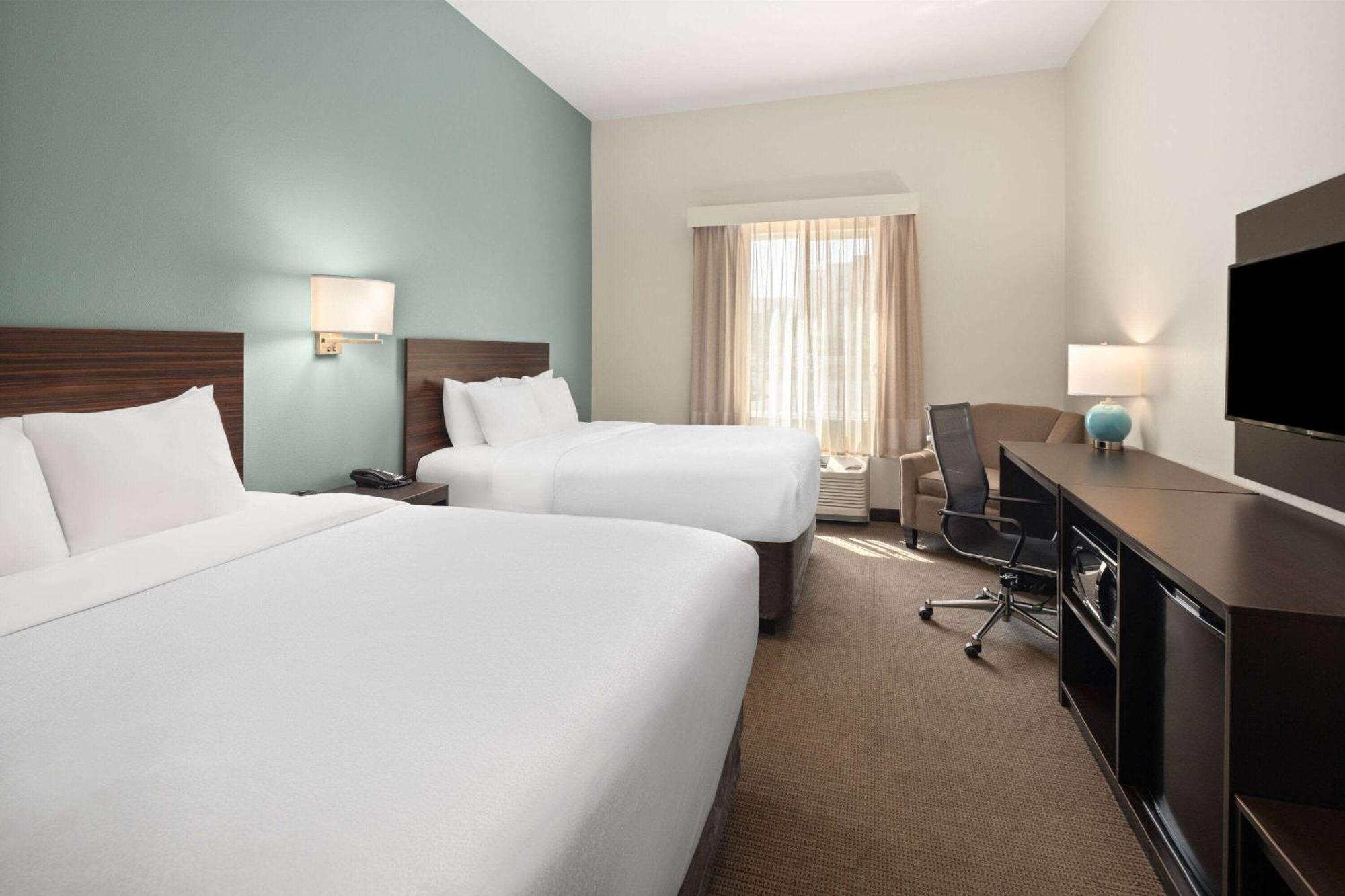 La Quinta Inn & Suites By Wyndham Wenatchee Bagian luar foto