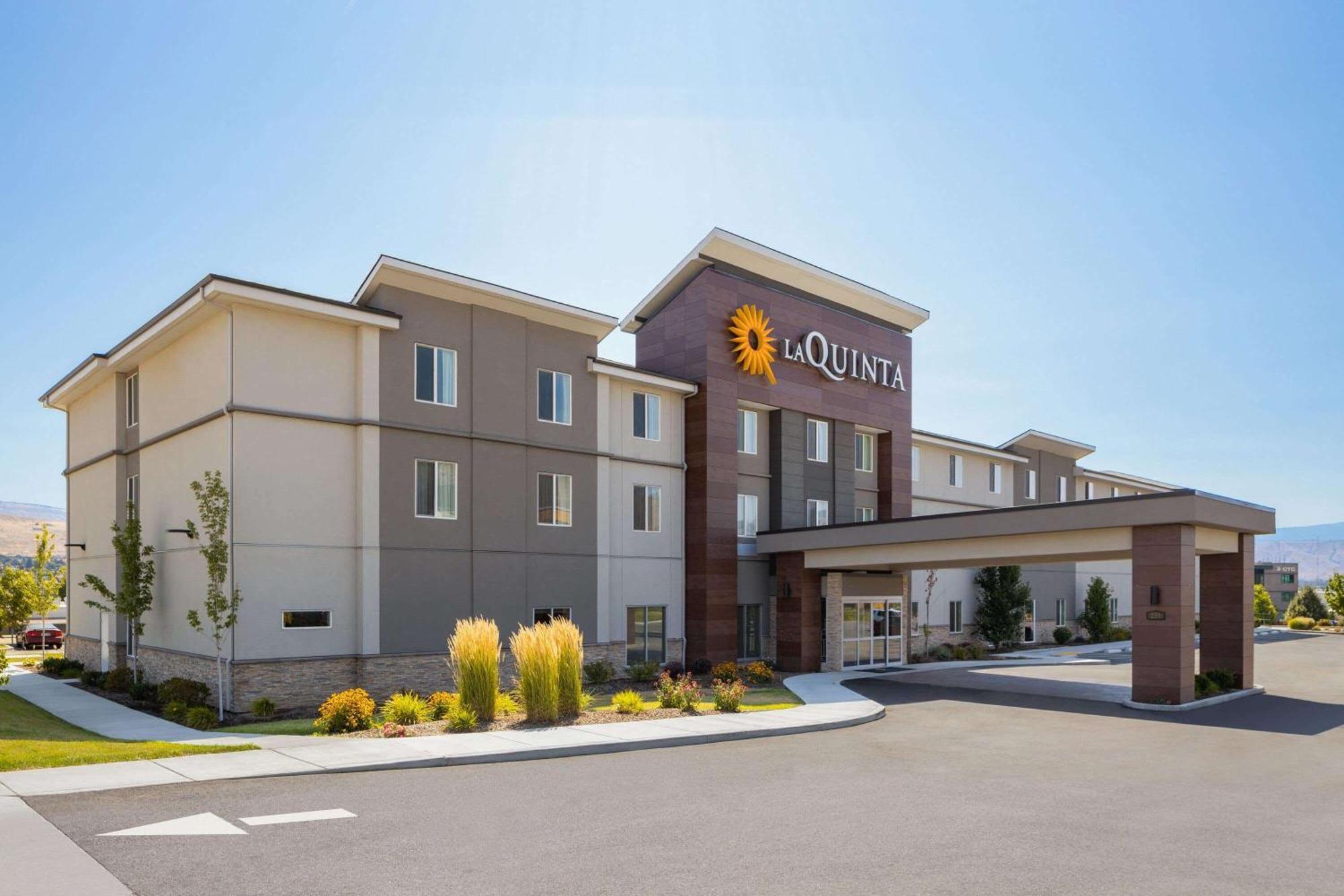 La Quinta Inn & Suites By Wyndham Wenatchee Bagian luar foto