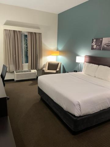La Quinta Inn & Suites By Wyndham Wenatchee Bagian luar foto